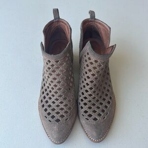 Jeffrey Campbell Booties size 8